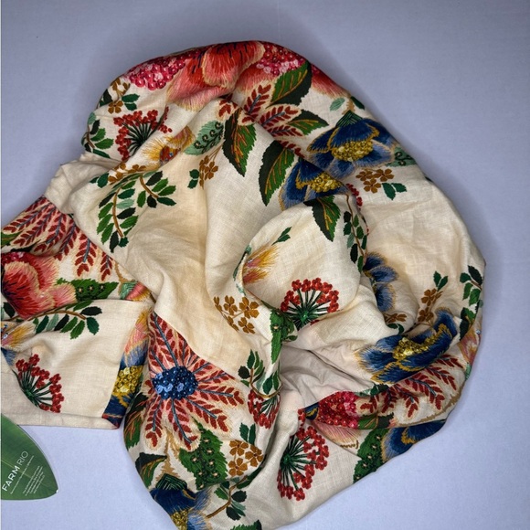 FARM Rio Cream and Red Floral Blouse. - Picture 6 of 15